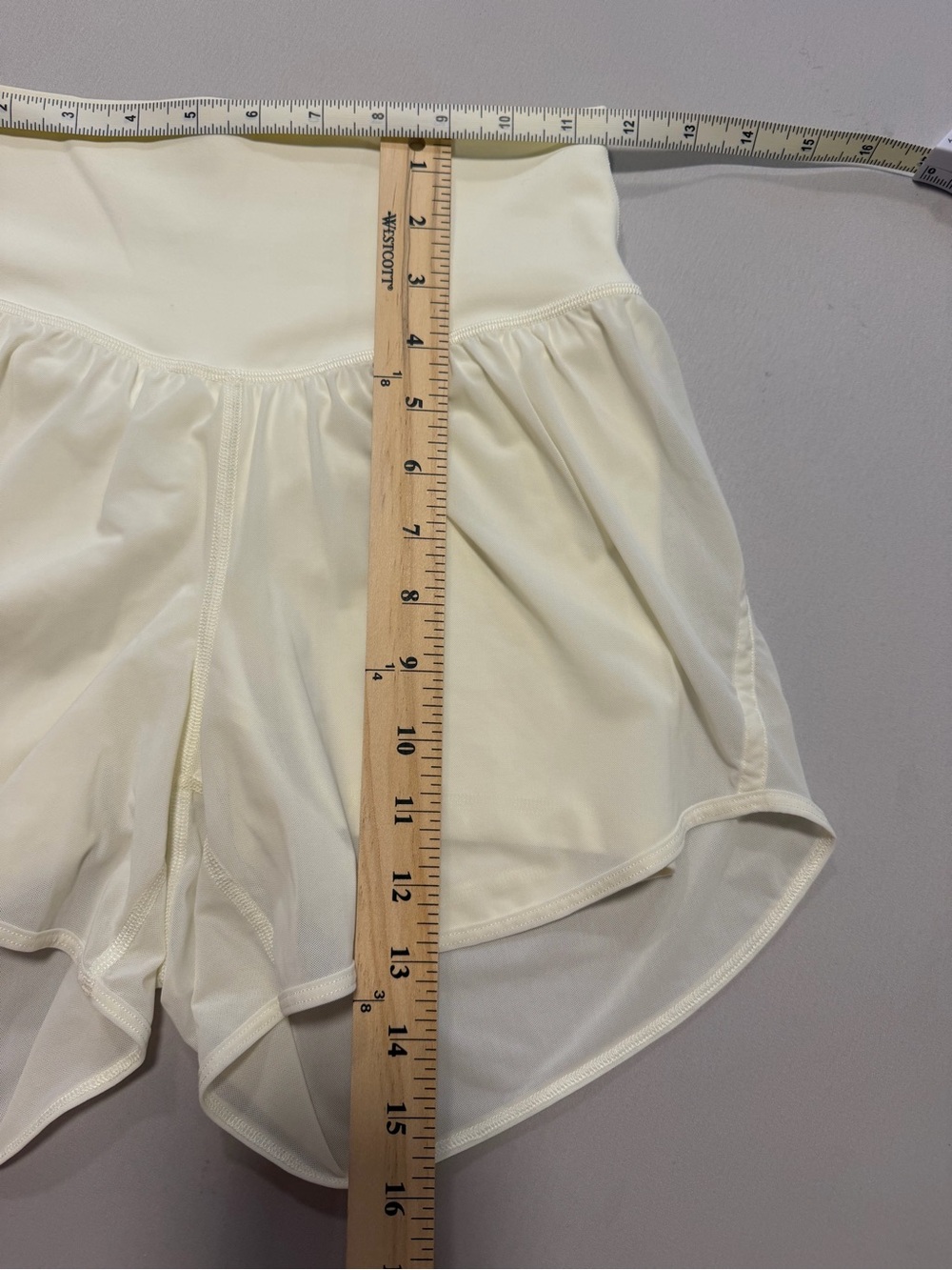 lululemon athletica Ivory High-Waist Athletic Shorts - Picture 4 of 6